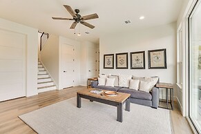 Walk to Beach: Farmhouse w/ Lake Travis Views!