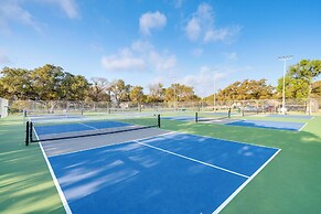 Walk to Beach: Farmhouse w/ Lake Travis Views!