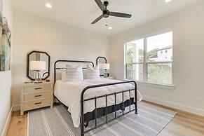 Walk to Beach: Farmhouse w/ Lake Travis Views!