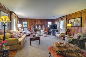 Elegant Paris Manor w/ Private Pool!