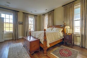 Elegant Paris Manor w/ Private Pool!