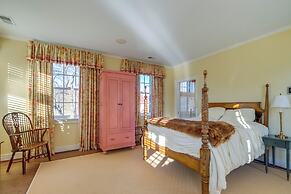 Elegant Paris Manor w/ Private Pool!