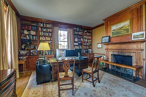 Elegant Paris Manor w/ Private Pool!