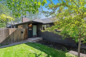 North West Nest 30 Day Minimum 2 Bedroom Home by RedAwning