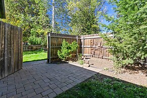 North West Nest 30 Day Minimum 2 Bedroom Home by RedAwning