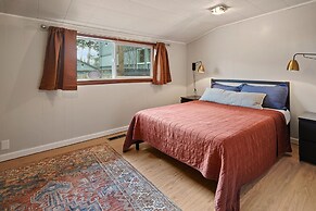 North West Nest 30 Day Minimum 2 Bedroom Home by RedAwning