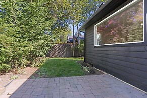 North West Nest 30 Day Minimum 2 Bedroom Home by RedAwning