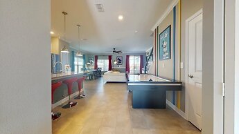 4323sl-storey Lake Resort 5 Bedroom Townhouse by RedAwning