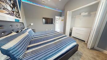 4323sl-storey Lake Resort 5 Bedroom Townhouse by RedAwning