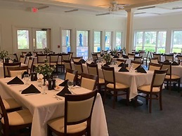 2804 2 Bedroom Villa by RedAwning