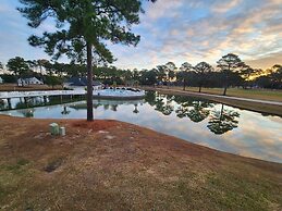 2804m 1 Bedroom Condo by RedAwning