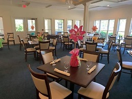 2804m 1 Bedroom Condo by RedAwning