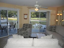 2804m 1 Bedroom Condo by RedAwning