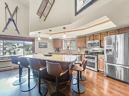 Be410 Bridge End Pet Friendly 3 Bedroom Condo by RedAwning