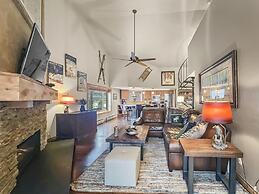 Be410 Bridge End Pet Friendly 3 Bedroom Condo by RedAwning