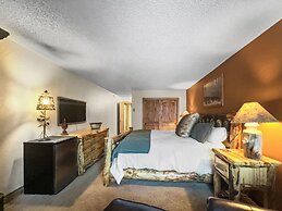 Be410 Bridge End Pet Friendly 3 Bedroom Condo by RedAwning