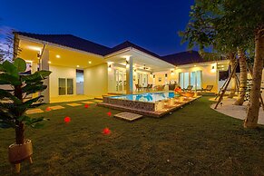 Private Modern 3 Bedroom Pool Villa- AV1