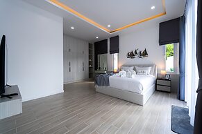 Private Modern 3 Bedroom Pool Villa- AV1
