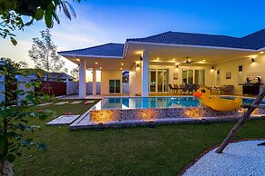 Private Modern 3 Bedroom Pool Villa- AV1