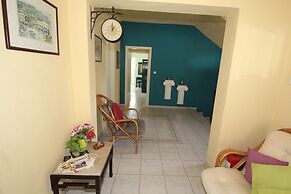 Room in Apartment - Pelagos Studios by Frangki 3