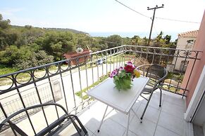 Room in Apartment - Pelagos Studios by Frangki 3