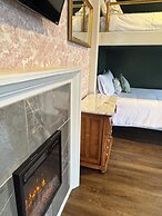 The Rockhound Boutique Hotel
