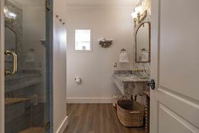 The Rockhound Boutique Hotel