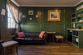 The Rockhound Boutique Hotel