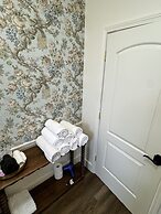 The Rockhound Boutique Hotel