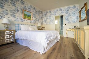 The Rockhound Boutique Hotel