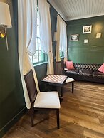 The Rockhound Boutique Hotel