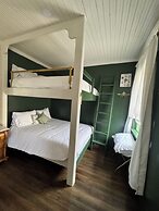 The Rockhound Boutique Hotel