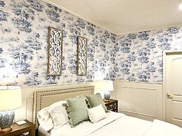 The Rockhound Boutique Hotel