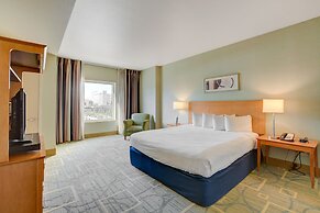 Sapphire Skyline Premium Suite