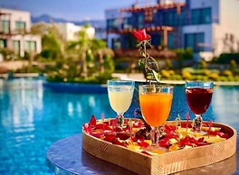 Luxurious Seafront Penthouse