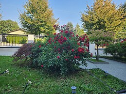 Empress Palace Hotel