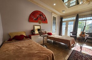 Empress Palace Hotel