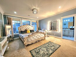 Empress Palace Hotel