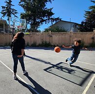 Empress Palace Hotel