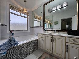 Empress Palace Hotel