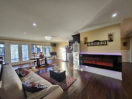 Empress Palace Hotel