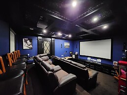 Empress Palace Hotel