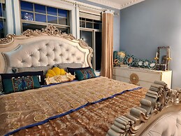 Empress Palace Hotel