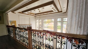 Empress Palace Hotel