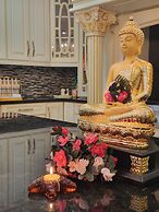 Empress Palace Hotel