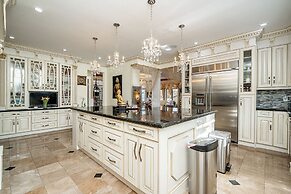 Empress Palace Hotel