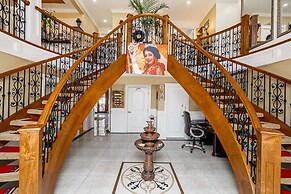 Empress Palace Hotel