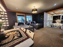 Empress Palace Hotel