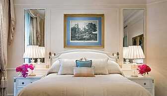 Empress Palace Hotel