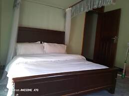 GREEN GARDENS BUSIA HOTEL